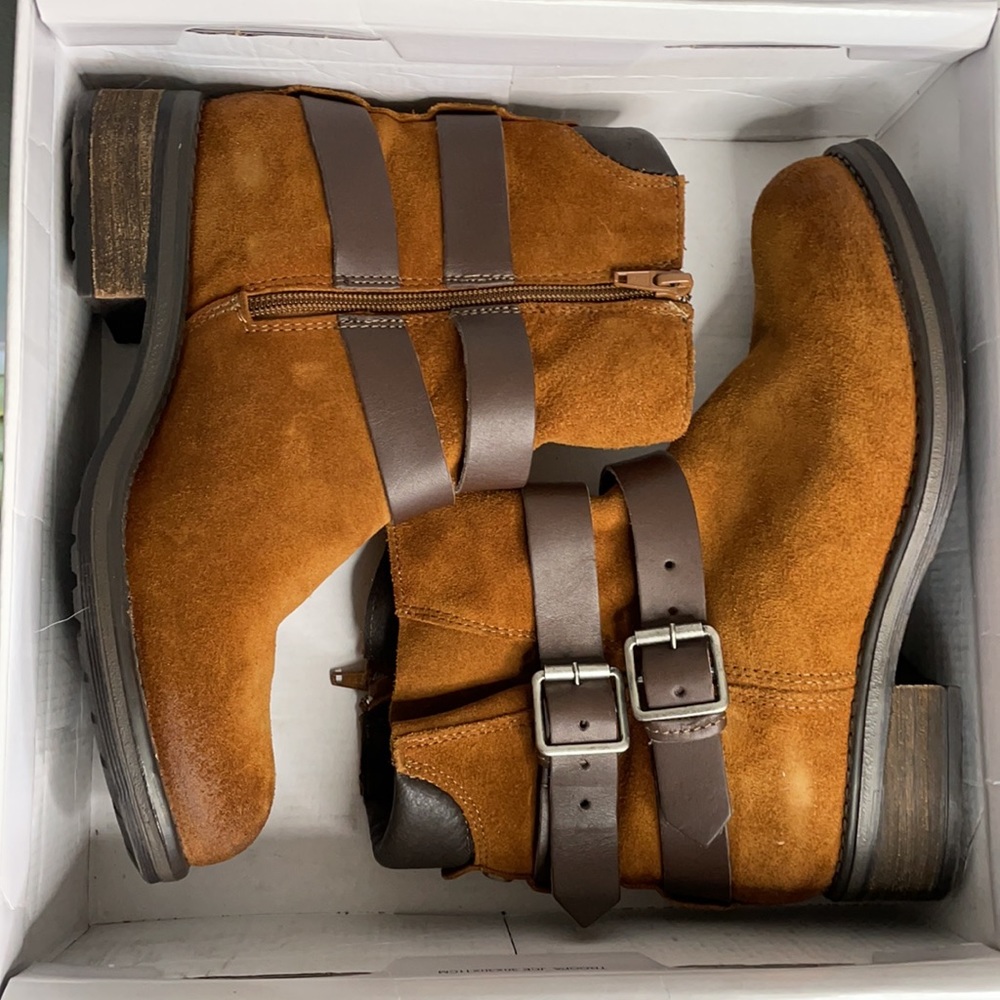 Steve Madden Dormaa Cognac Suede Ankle Boots - Picture 11 of 11